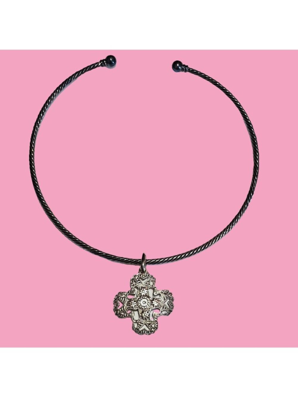 (197) Premier Designs Silver-tone Metal Choker Torque Detailed Cross Pendant Nec
